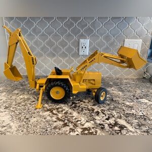 ERTL Vintage Ford 755 Backhoe Front Loader